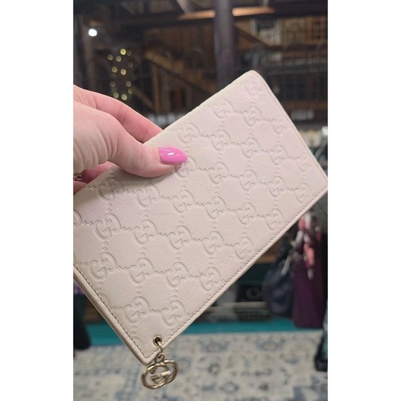 Gucci Handbags - Gucci GG Leather Long Wallet Cream Off White Guccissima - Authentic